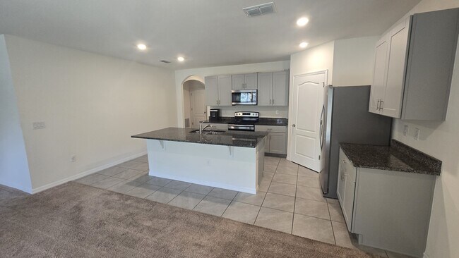 Foto del edificio - 3358 Summerdale Way