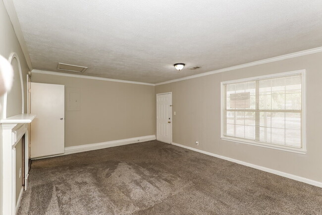 Building Photo - 5913 Clate Ct