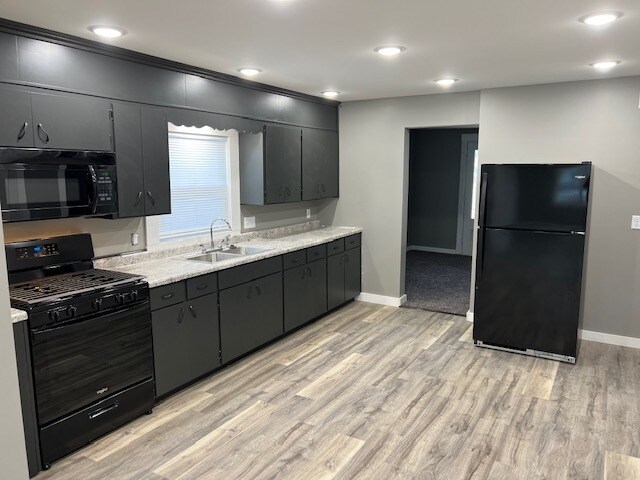 Kitchen - all appliances included - 315 W Spring St
