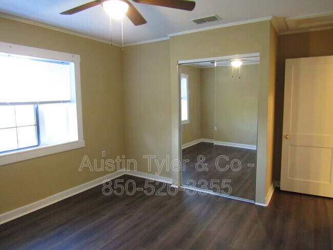 Building Photo - 3891 Old Cottondale Rd