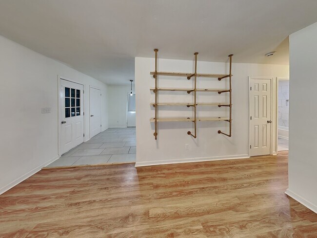 Foto del edificio - 3521 Willard Ave SW