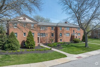 Building Photo - LakeView Crossing