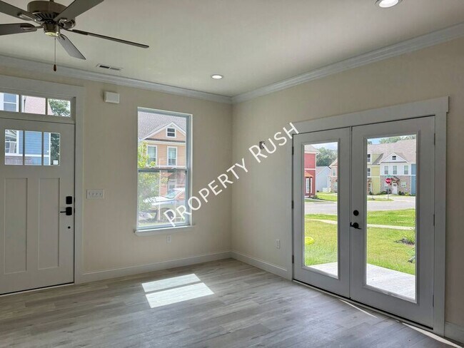 Foto del edificio - 1918 Cypress Ln