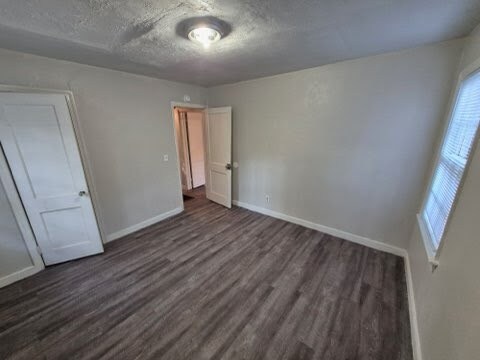 Foto del edificio - 3251 Meadow Ln