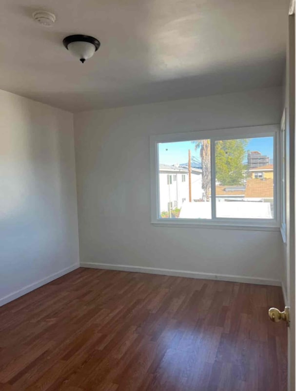 Building Photo - 11411 Oxnard St