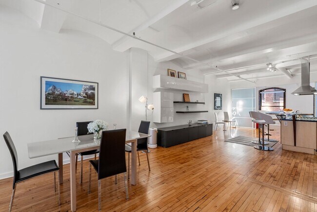 Foto del edificio - 121 Beach St