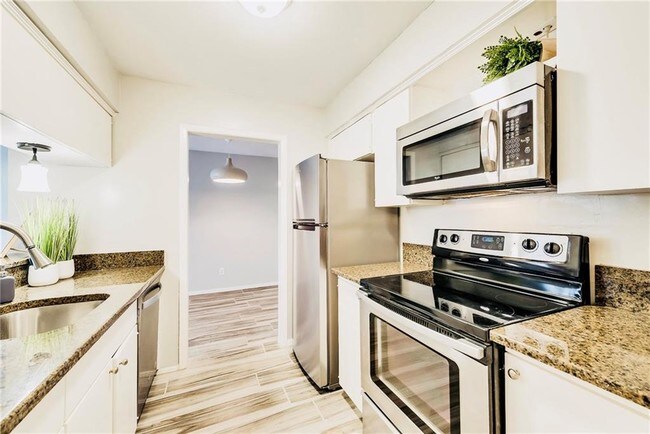 Foto del edificio - 4845 Cedar Springs Rd