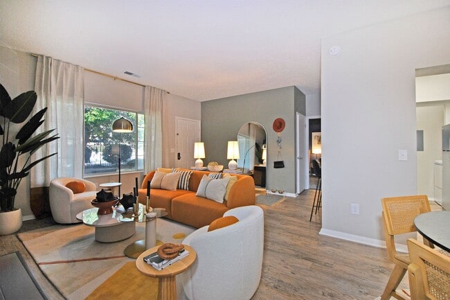 Building Photo - Fox Chase Apartments
