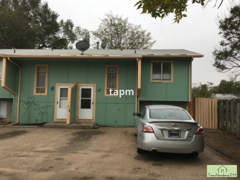 118 W Union Ave, La Salle, CO 80645 Townhome Rentals in La Salle CO