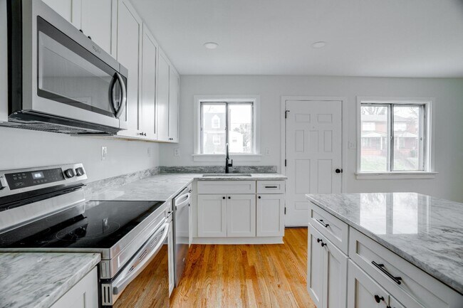 Foto del edificio - 2403 Flint St