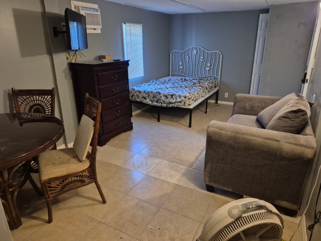 Building Photo - 11430 Rohrman Rd