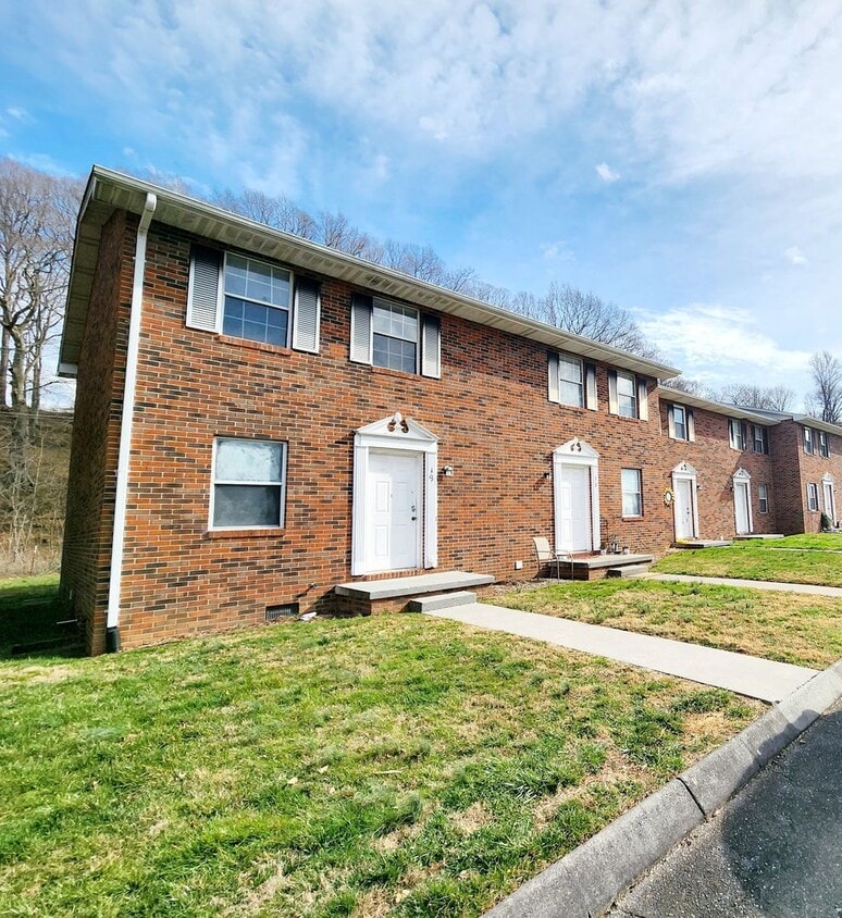 Foto principal - Marbleton Townhomes