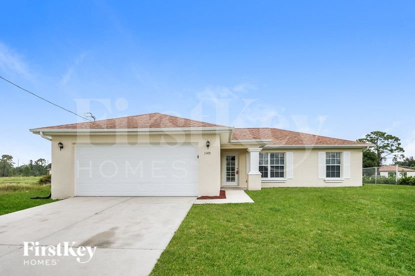 Foto principal - 1145 Edgewood St E