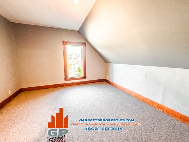 Building Photo - 78 Elm St