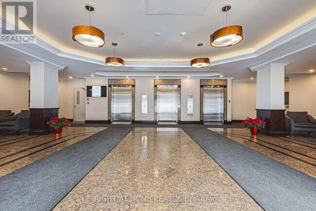 Photo du bâtiment - 2155 Burnhamthorpe Rd W