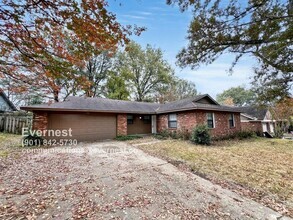 Building Photo - 731 Cumberland Cove