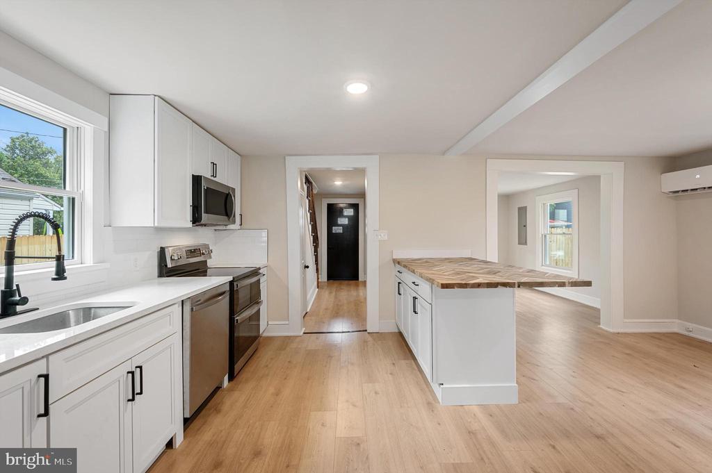 Foto principal - 553 Highland Ave