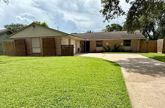 Foto del edificio - 1715 Bonanza Rd