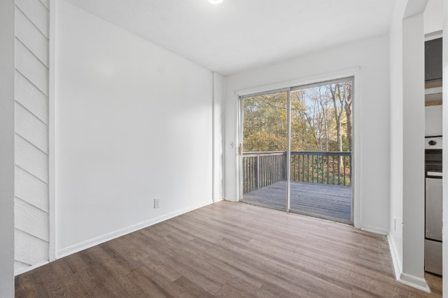 Building Photo - 1071-1073 Laurel Ln NW