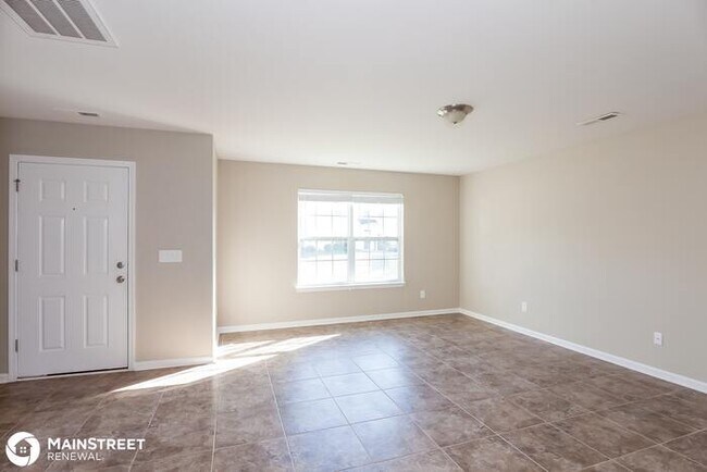 5131 Plaza Meadow Dr, Charlotte, NC 28215 photo'