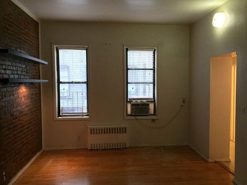 Building Photo - 337 E 94th St