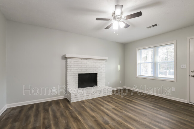 Building Photo - 4636 Vintage Ln