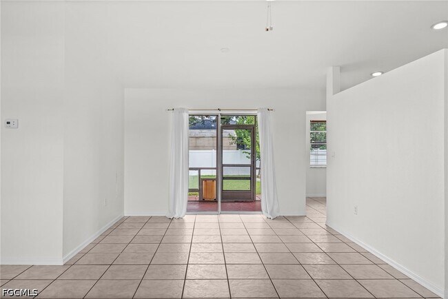 Foto del edificio - 1425 SW 10th St