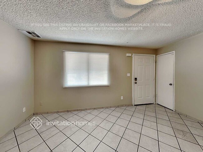 Building Photo - 4651 N 79th Dr