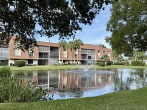 Building Photo - 3100 SE Pruitt Rd