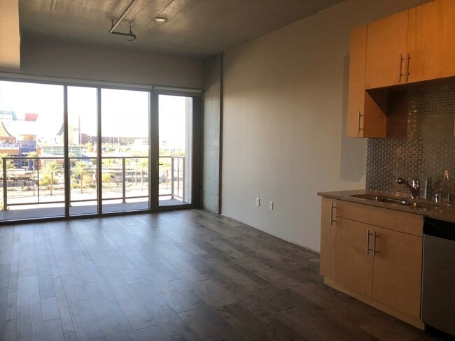 Building Photo - 353 E Bonneville Ave