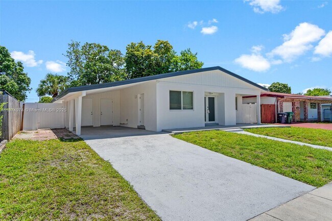 Building Photo - 230 NW 33rd Terrace