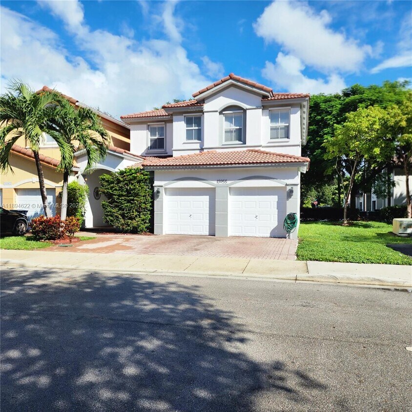 Foto principal - 10955 NW 87th Ln