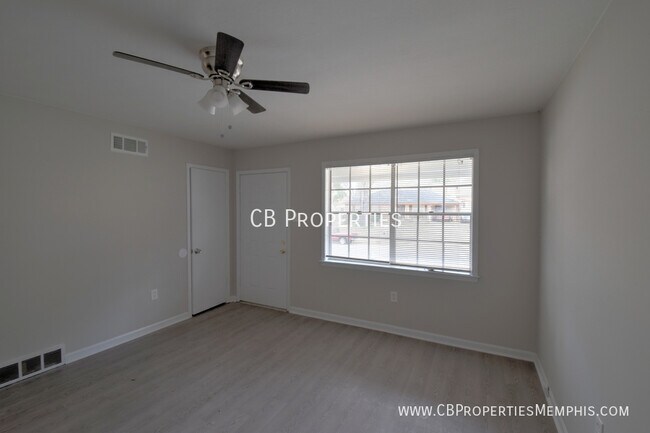 Foto del edificio - RENOVATED 3 Bed and 1.5 Bath for Rent!!