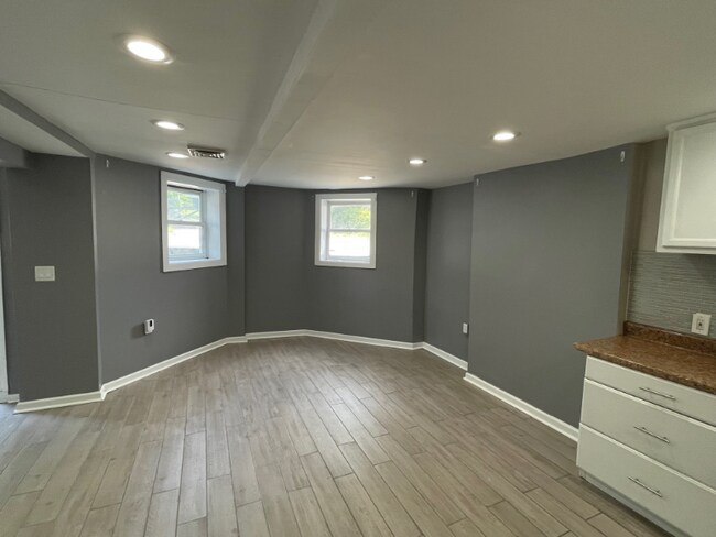 Building Photo - 29 Elberon Pl