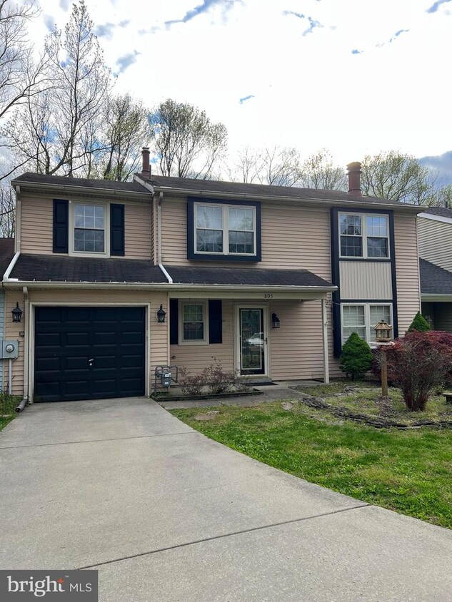 Building Photo - 805 Westerly Dr