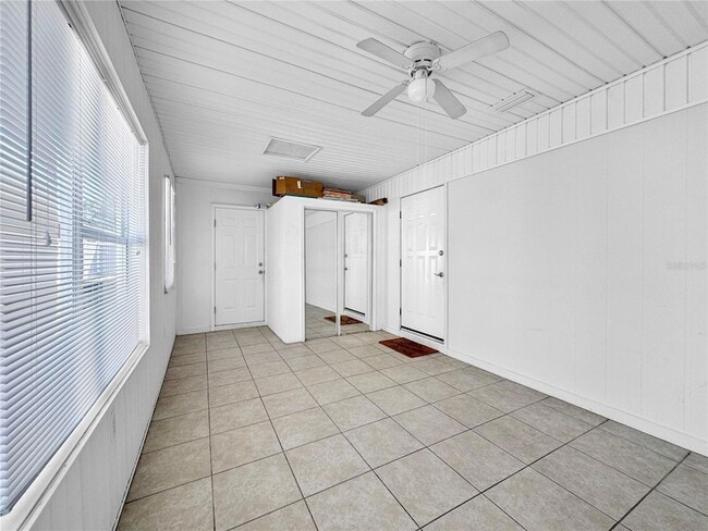 Building Photo - 1003 County Rd 17A W