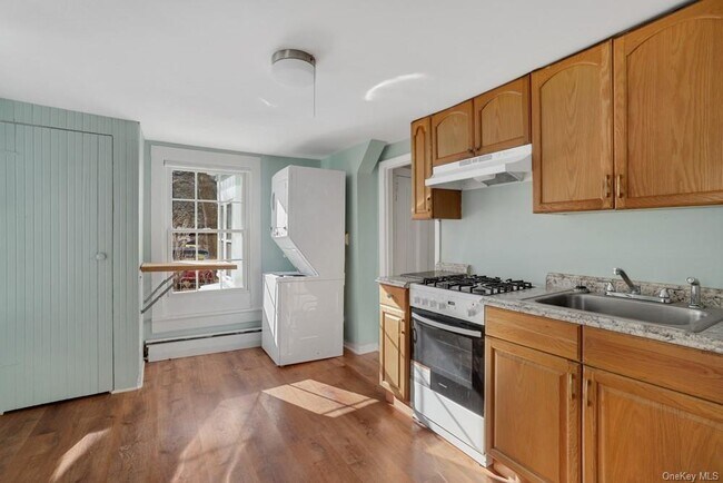 Building Photo - 36 Anderson Rd