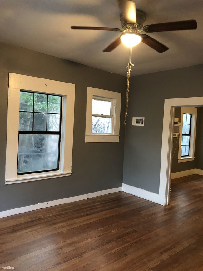 Building Photo - 1 br, 1 bath  - 827 W Rosewood Ave Apt 1