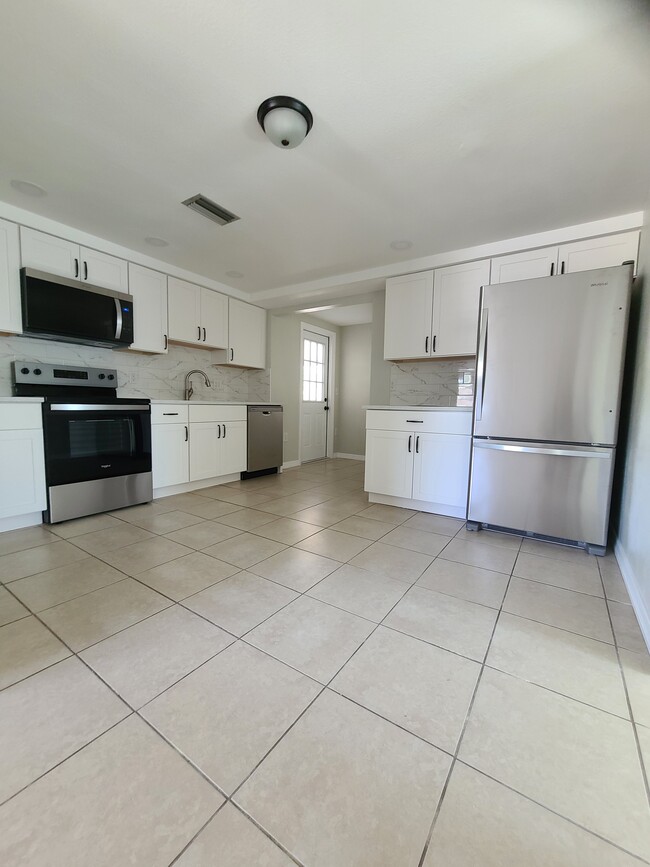 Building Photo - 6245 Lodge Dr