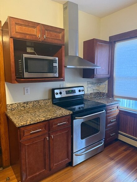 Building Photo - 7 E Hoyle St