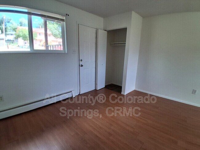 Building Photo - 1073 Westmoreland Rd
