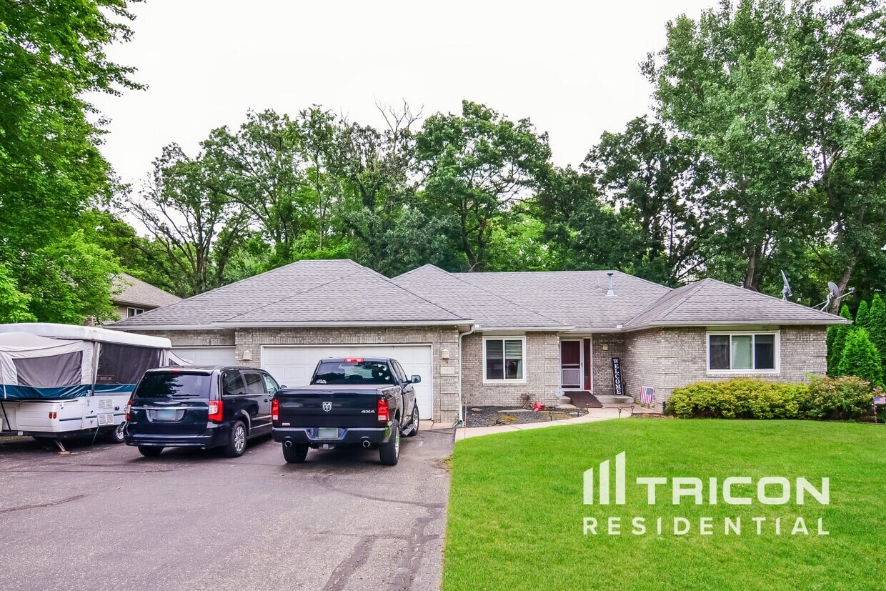 Foto principal - 19405 Baldwin Cir NW