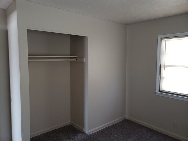 Building Photo - 4510 Crown Point