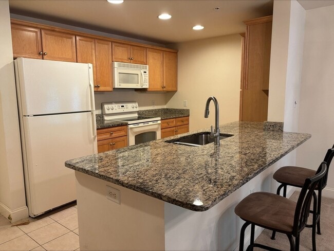 Building Photo - 1214 Emerald Ct