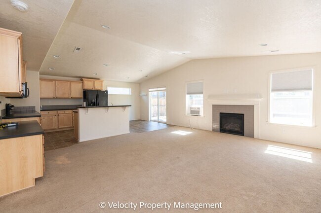 Foto del edificio - Great Home with Fully Fenced Back Yard.