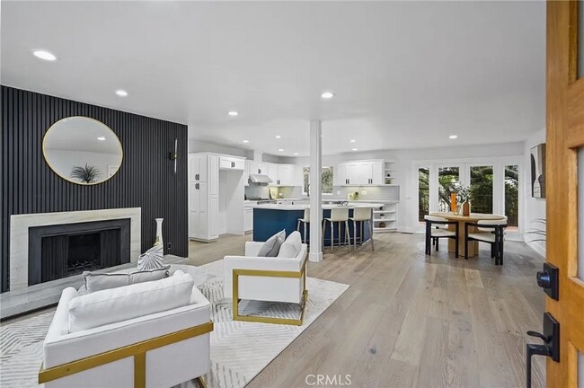 Foto del edificio - 21171 Colina Dr