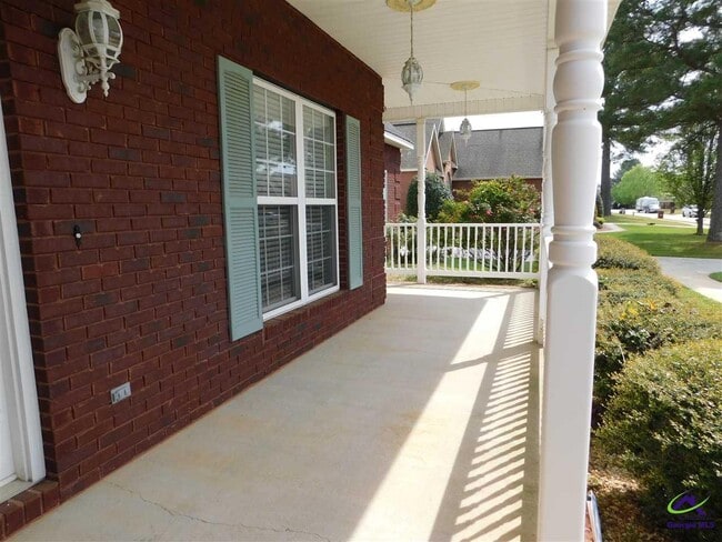 Foto del edificio - 714 Bay Laurel Cir