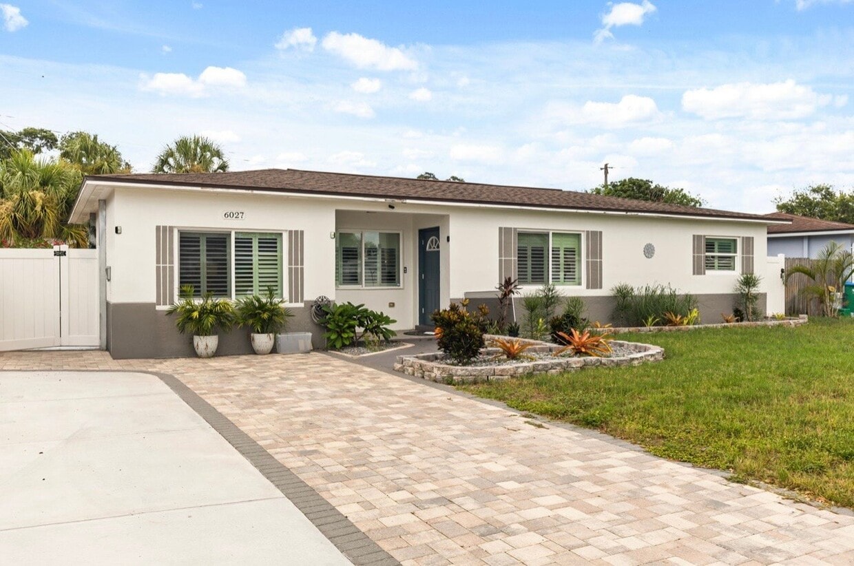 Photo - 6027 43rd Terrace N (Kenneth City, FL)