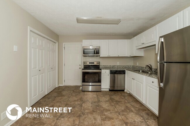 Foto del edificio - 3203 Lakeford Dr