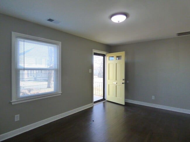Foto del edificio - 206 Broadview Dr